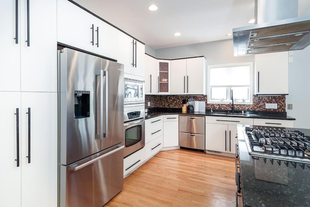 فيلا Eclectic Stylish And Cozy Milwaukee Unit المظهر الخارجي الصورة